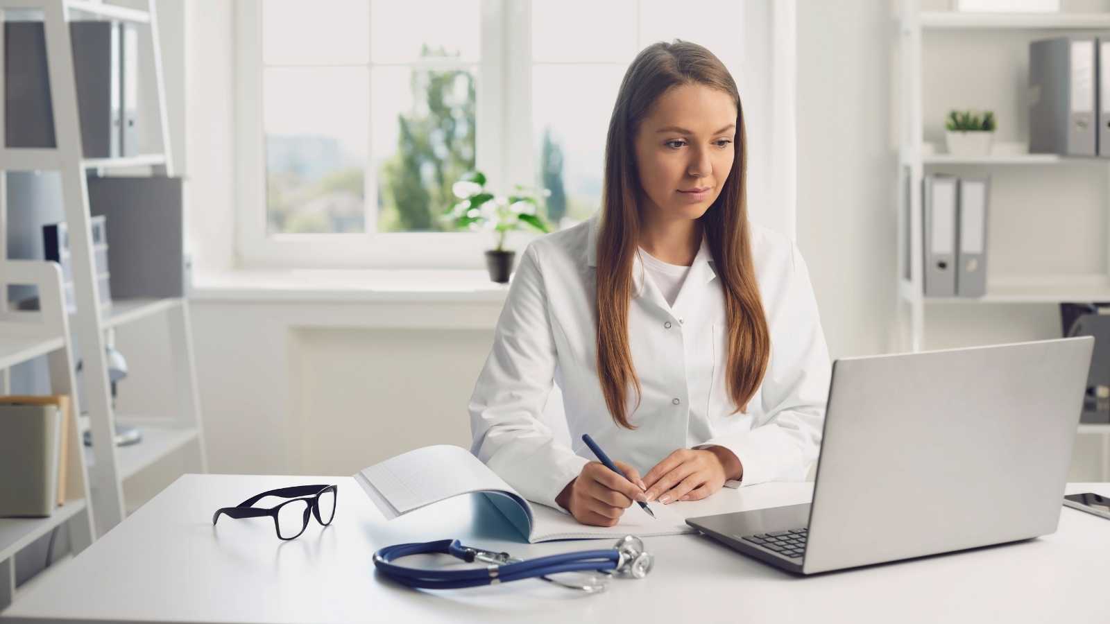 Medical billing contact specialist assisting a healthcare practice at MedKrest